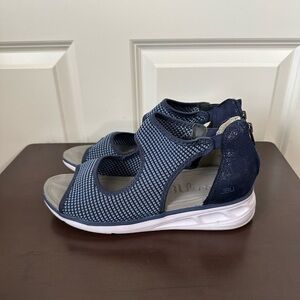 JBU Sport Jambu Blue Stretch Knit Back Zip Sandals Women's Size 10